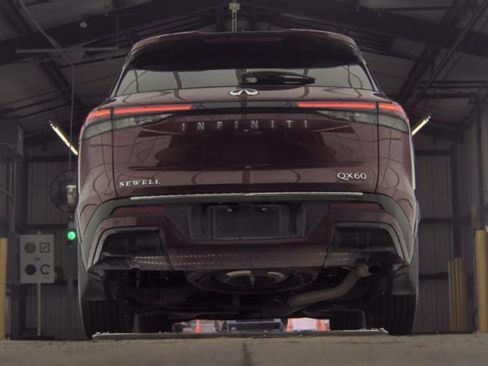 Used 2023 INFINITI QX60 Luxe w/ Vision Package image 8