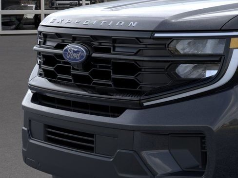 New 2026 Ford Expedition Active AWD/4WD image 17