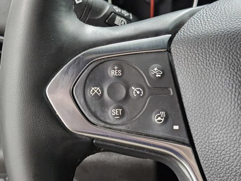 Used 2023 Chevrolet Traverse Premier AWD/4WD image 43