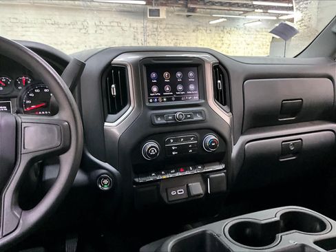 Used 2026 Chevrolet Silverado 1500 Custom RWD image 9