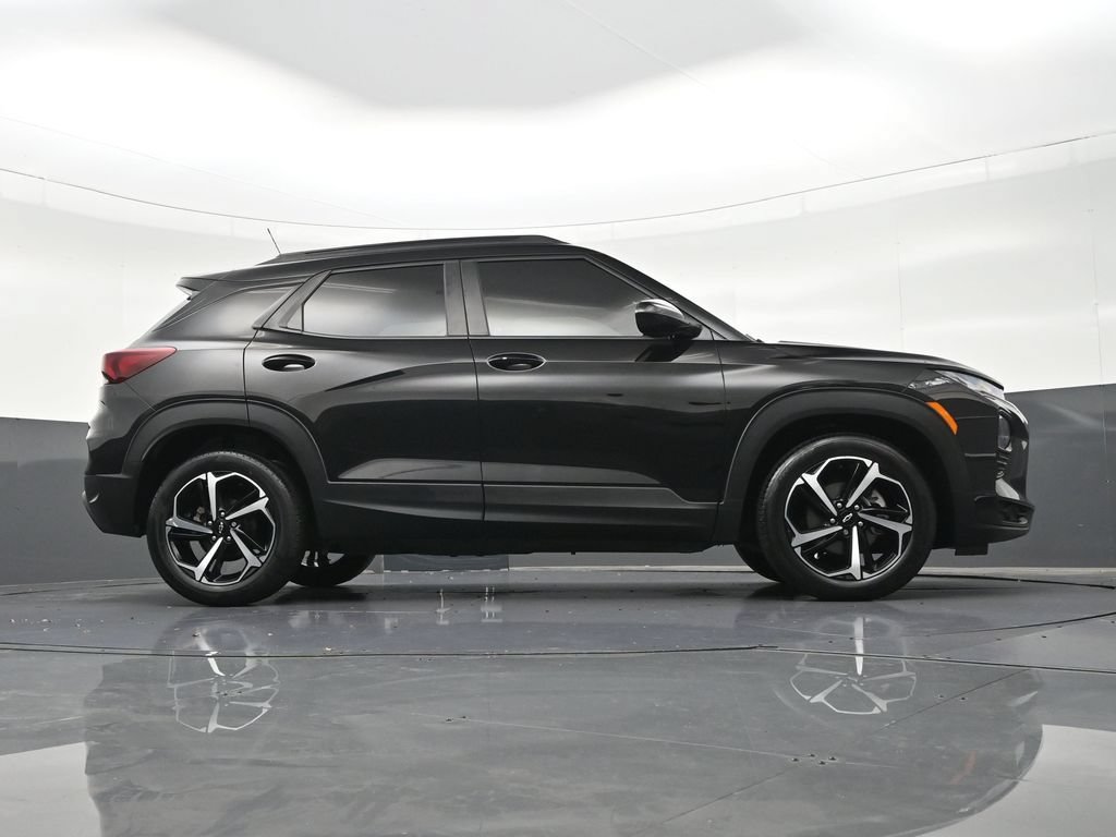 Used 2023 Chevrolet TrailBlazer RS FWD image 32