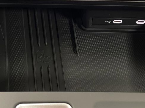 New 2026 Volkswagen Atlas Cross Sport SE image 24