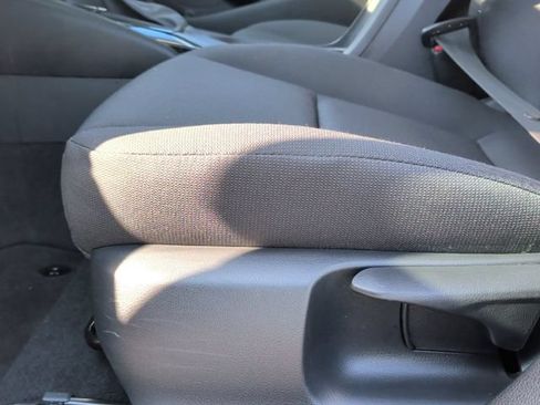Used 2023 Toyota Corolla LE FWD image 16
