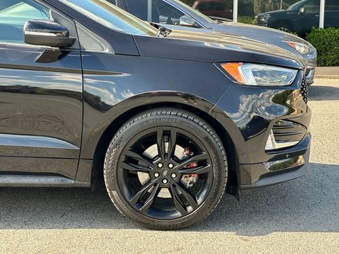 Used 2019 Ford Edge ST w/ Equipment Group 401A AWD/4WD image 46