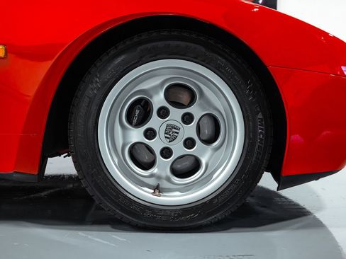 Used 1986 Porsche 944 Turbo image 13