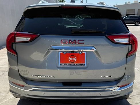 Used 2024 GMC Terrain Denali AWD/4WD image 7