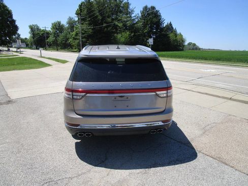 Used 2020 Lincoln Aviator Reserve w/ Equipment Group 201A AWD/4WD image 4