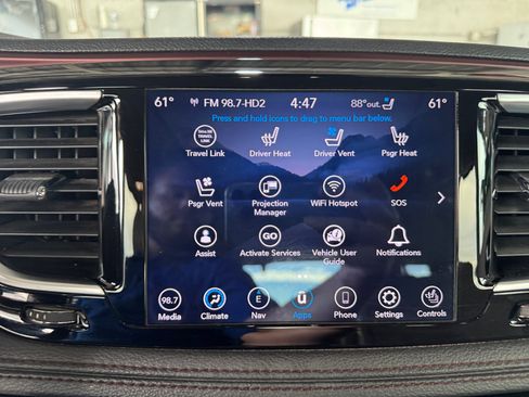 Used 2020 Chrysler Pacifica Limited w/ Tire & Wheel Group FWD image 21