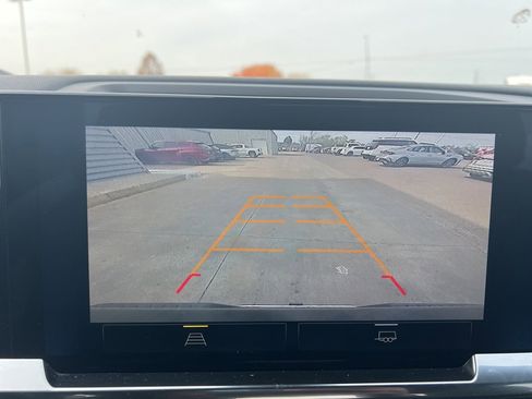 Used 2025 Chevrolet Silverado 1500 LT image 20