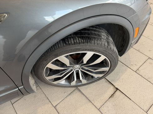 Used 2020 Volkswagen Tiguan SEL Premium R-Line image 22