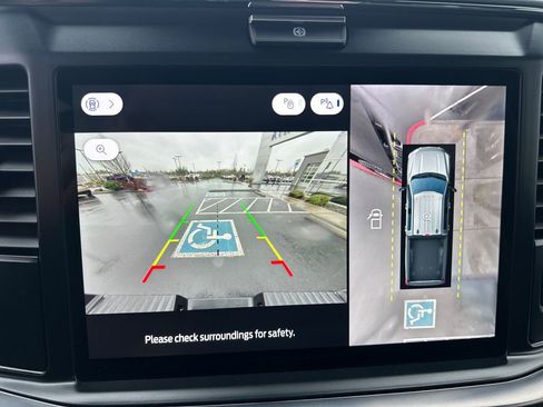 Used 2025 Ford F350 Lariat w/ Camper Package image 20