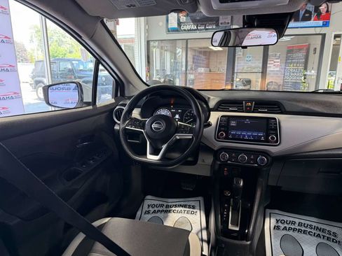 Used 2022 Nissan Versa SV FWD image 15