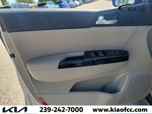 Used 2020 Kia Sportage EX FWD image 18
