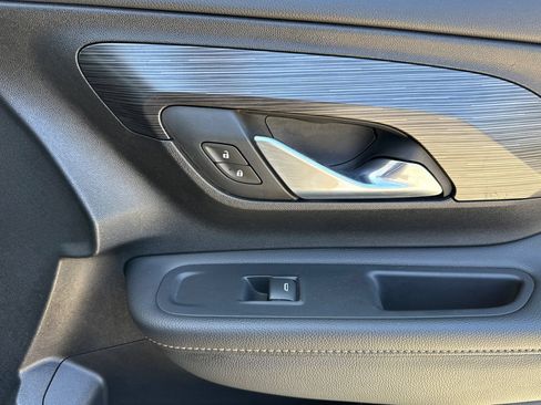 Used 2019 GMC Terrain SLT w/ Preferred Package FWD image 19