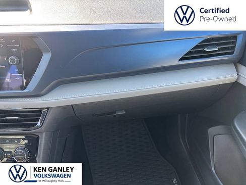 Used 2024 Volkswagen Taos SE AWD/4WD image 17