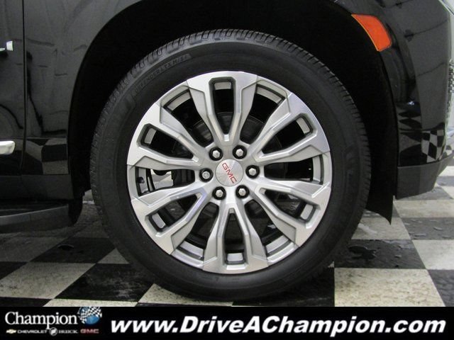 Used 2022 GMC Yukon Denali AWD/4WD image 3