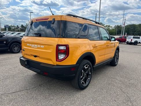 Certified 2023 Ford Bronco Sport Outer Banks w/ Tech Package AWD/4WD image 4