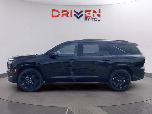 New 2026 Chevrolet Traverse RS w/ LPO, Floor Liner Package image 2