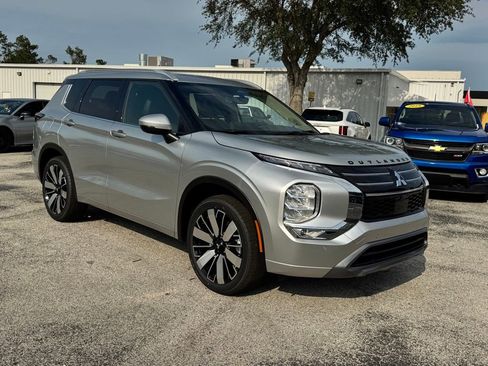 New 2026 Mitsubishi Outlander SEL FWD image 10