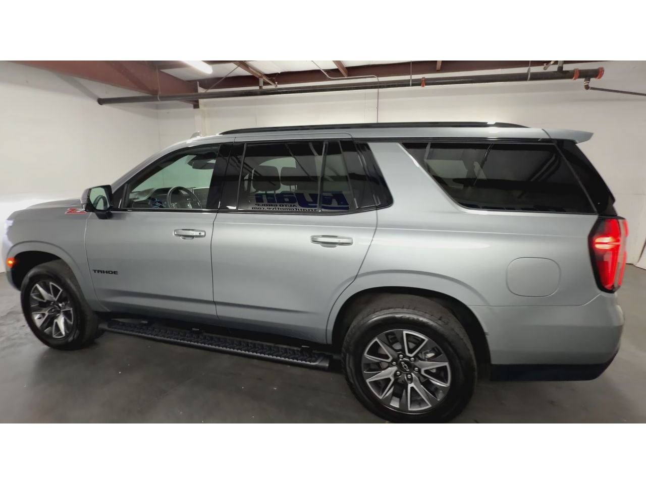 Used 2024 Chevrolet Tahoe Z71 w/ Luxury Package AWD/4WD image 6