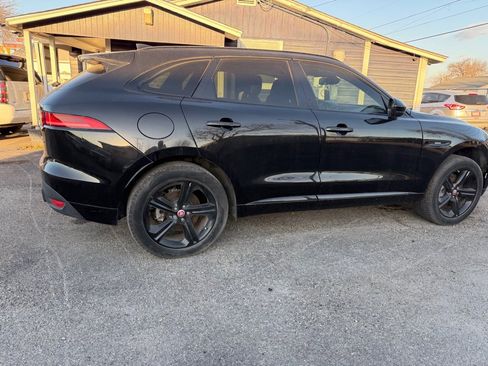 Used 2017 Jaguar F-PACE R-Sport image 20
