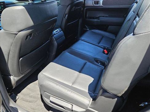 Used 2025 Hyundai Santa Fe Limited FWD image 18