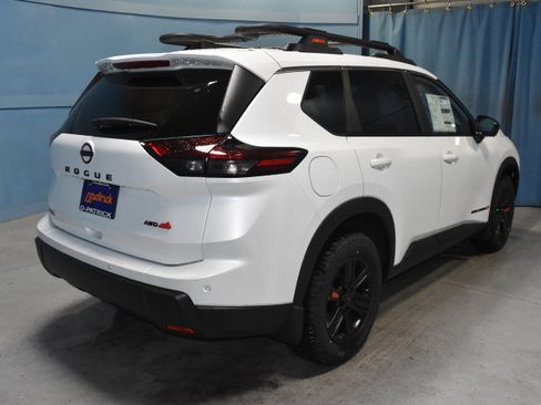 New 2026 Nissan Rogue SV AWD/4WD image 22