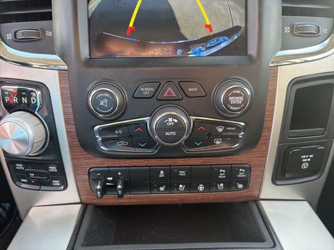 Used 2019 RAM 1500 Laramie w/ Convenience Group image 16