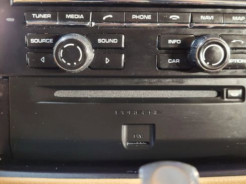 Used 2015 Porsche Macan S image 31