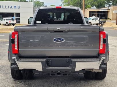 New 2026 Ford F350 Lariat w/ FX4 Off-Road Package