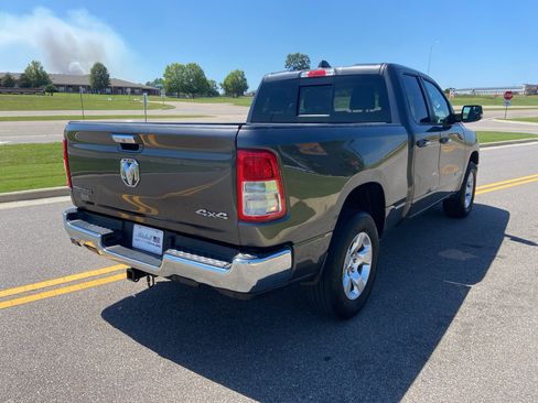 Used 2019 RAM 1500 Big Horn image 11