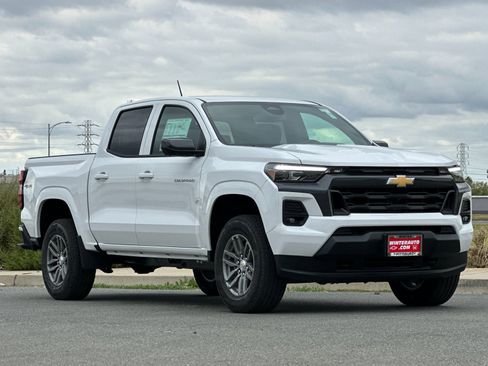 New 2026 Chevrolet Colorado LT image 2