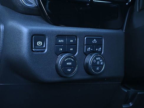 Used 2024 Chevrolet Silverado 1500 LT Trail Boss image 25