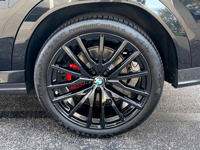 Used 2022 BMW X6 xDrive40i w/ M Sport Package AWD/4WD image 28