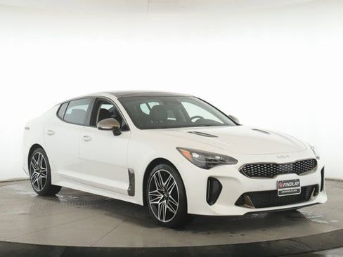 Used 2022 Kia Stinger GT2 image 2