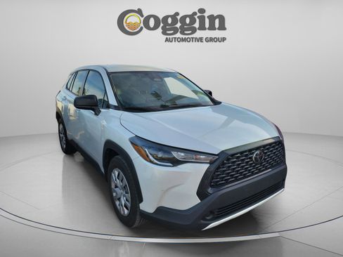 Used 2023 Toyota Corolla Cross L image 5