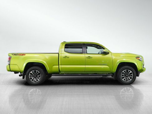 Used 2023 Toyota Tacoma TRD Sport w/ TRD Premium Sport Package AWD/4WD image 6