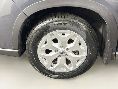 Used 2024 Subaru Forester AWD/4WD image 31