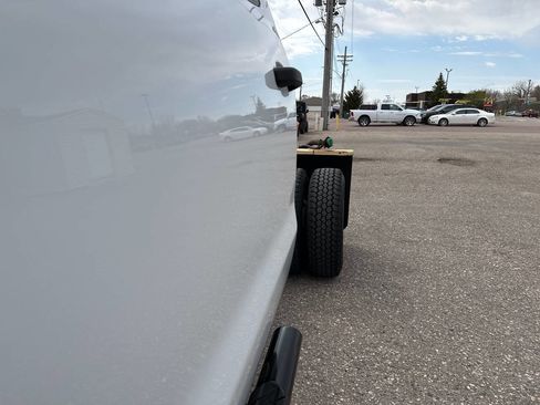 Used 2017 Chevrolet Silverado 3500 W/T image 18