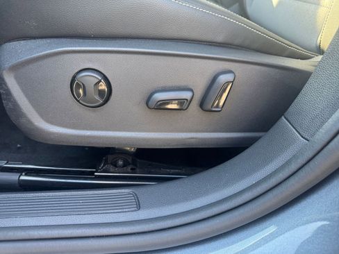 Used 2025 Volkswagen Jetta SE image 22