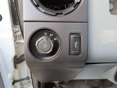 Used 2011 Ford F250 XL w/ PWR Equipment Group image 32