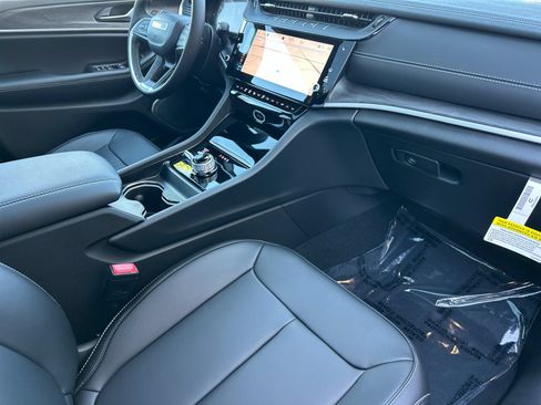 New 2026 Jeep Grand Cherokee L Limited AWD/4WD image 16
