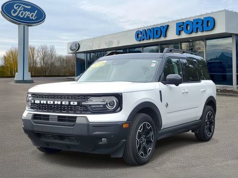 Used 2025 Ford Bronco Sport Outer Banks w/ Outer Banks Tech Package+ AWD/4WD image 2