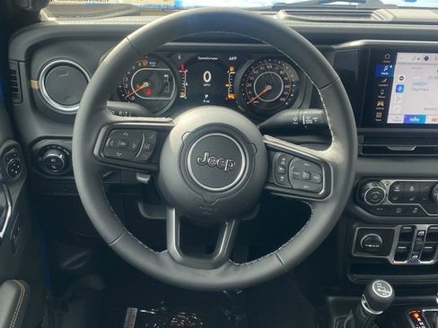 New 2025 Jeep Gladiator Sport image 37