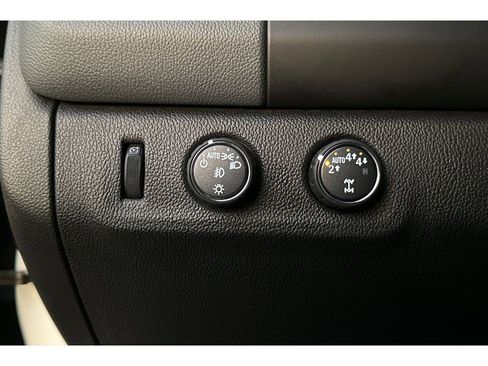 Used 2020 Chevrolet Colorado Z71 image 40