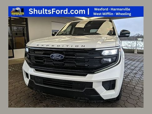Certified 2025 Ford Expedition Active image 1