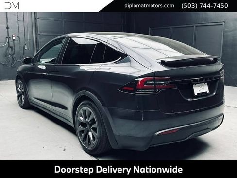 Used 2024 Tesla Model X AWD/4WD image 4