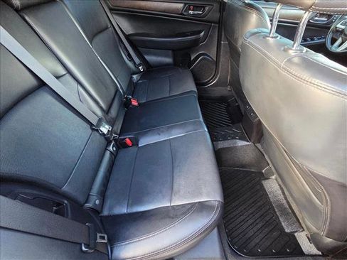 Used 2017 Subaru Outback 2.5i Limited image 19