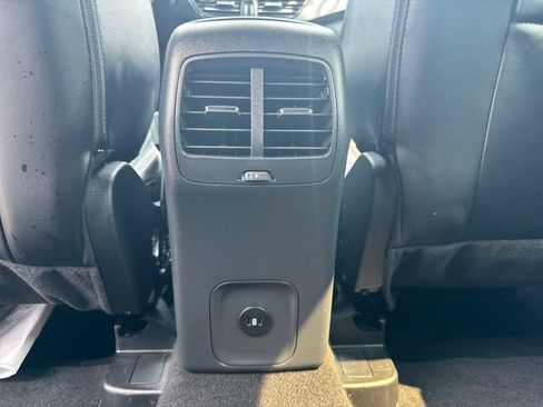 Used 2025 Ford Escape ST-Line AWD/4WD image 30