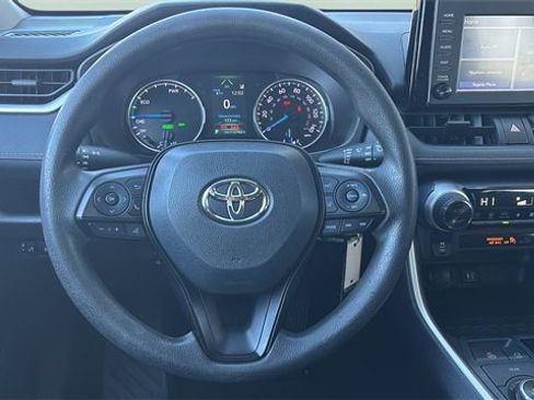 Used 2019 Toyota RAV4 LE image 27